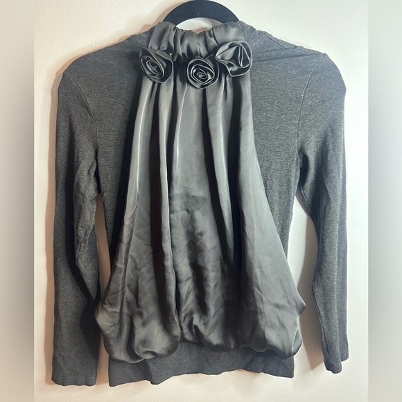 URTHEONE size S long sleeve gray  blouse with silk front and flower accent - Picture 1 of 8
